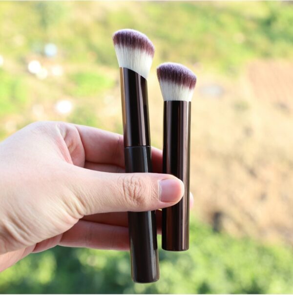 O1CN013KoDOo1ooAgI6esq7_!!2213371815271-0-cib Dual-Ended Makeup Brush